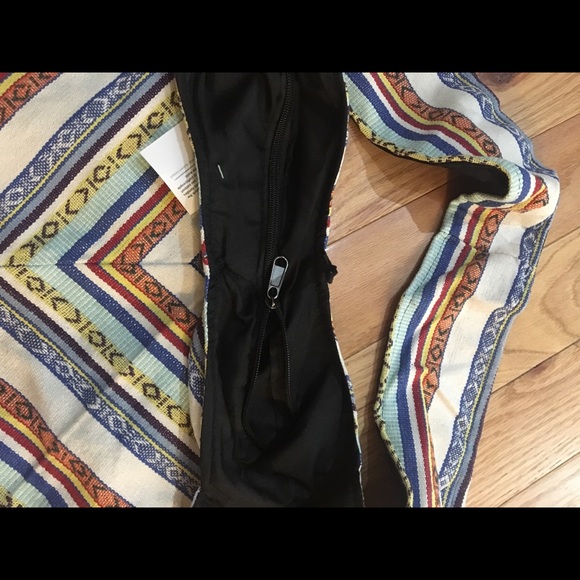 Zig Zag bag with one strap, zipper closure - Picture 3 of 4